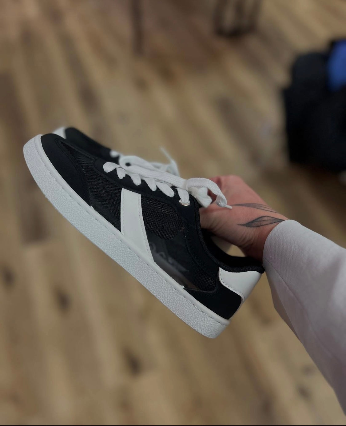 Mesh Sneaker