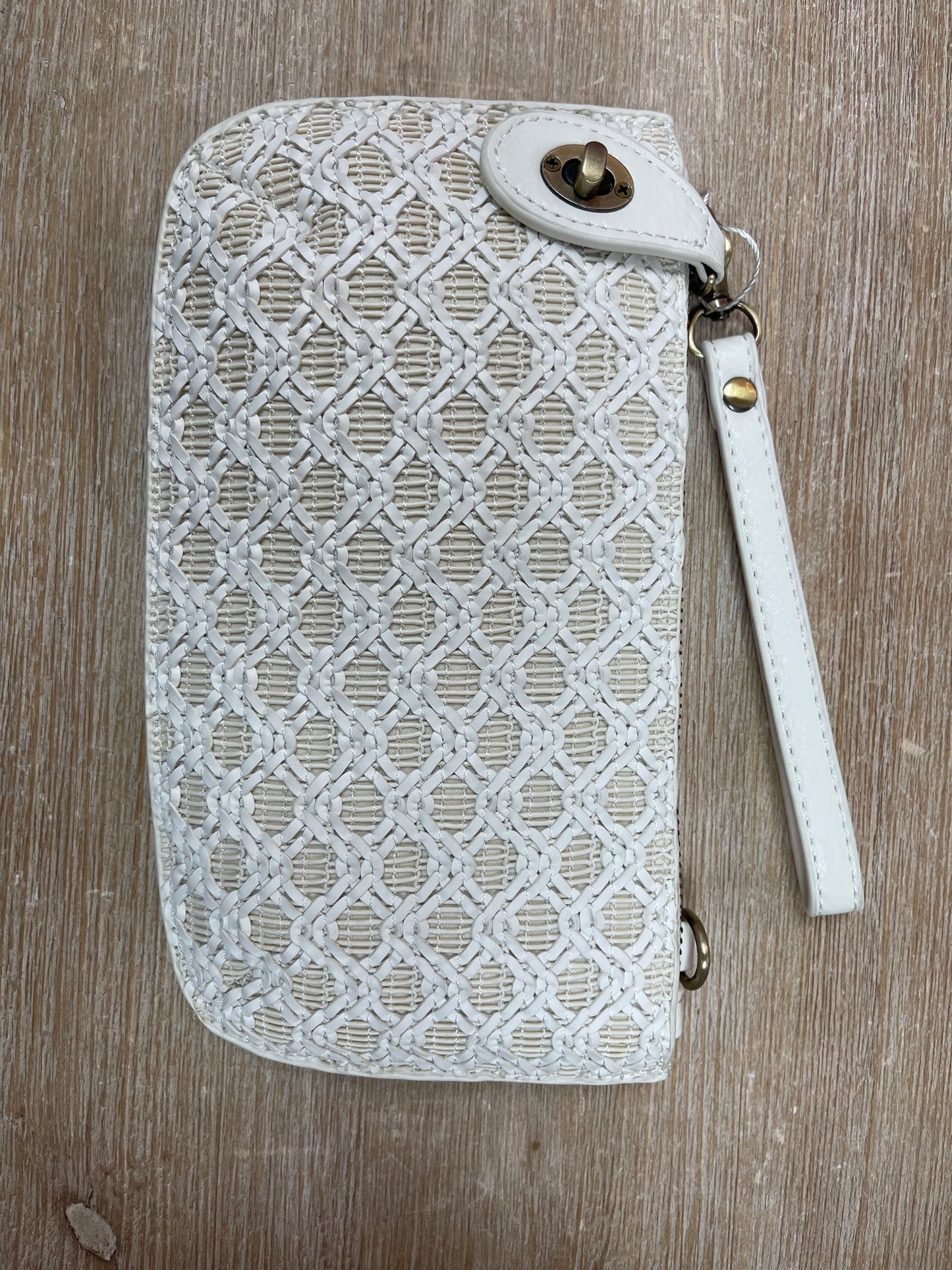 Lattice Wristlet