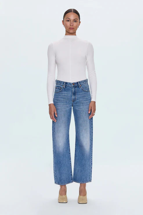 LEXI MID RISE BOWED STRAIGHT JEAN