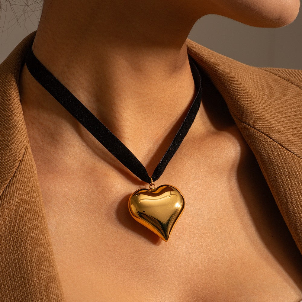Chunky Heart Choker