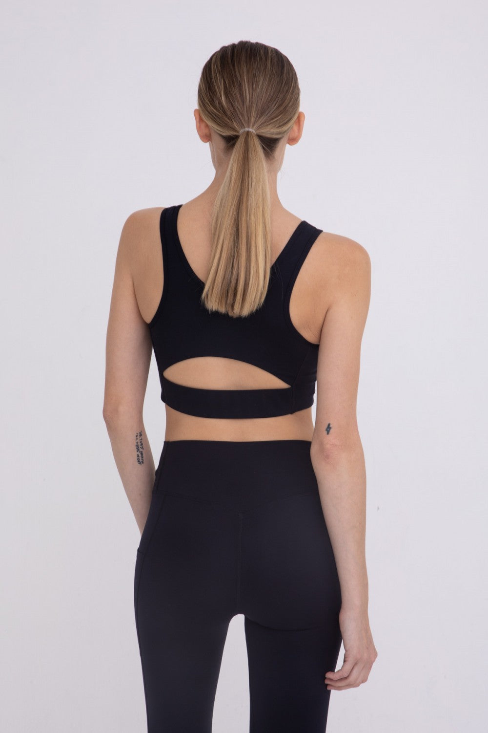 Cut-out back Sports Bra