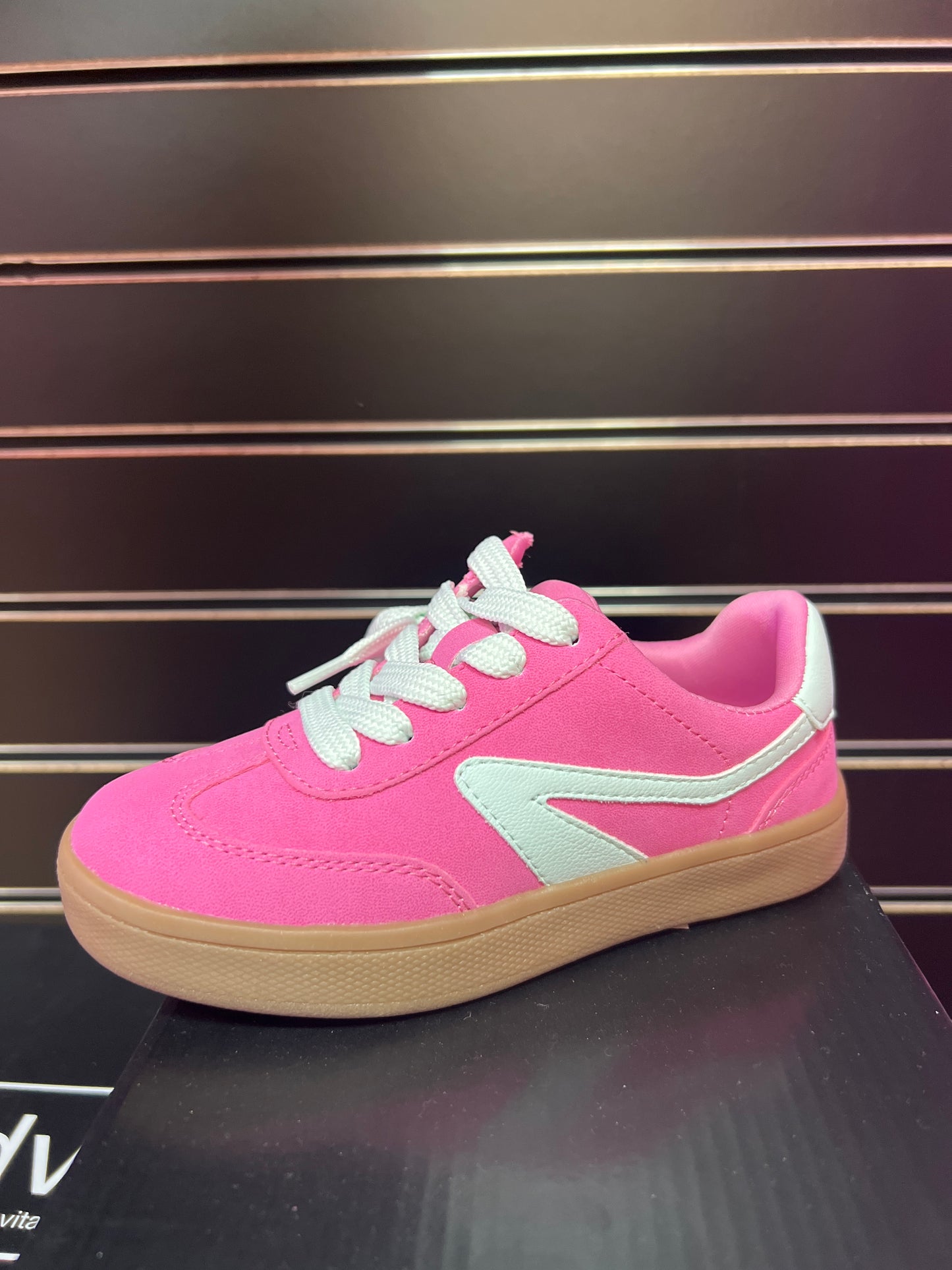 Veranda Youth Sneaker