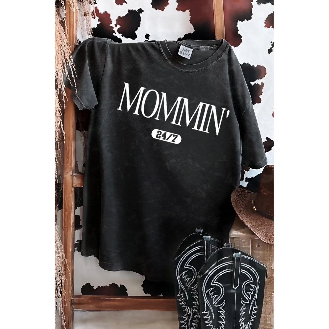 Mommin' 24_7 Mineral Graphic Tee