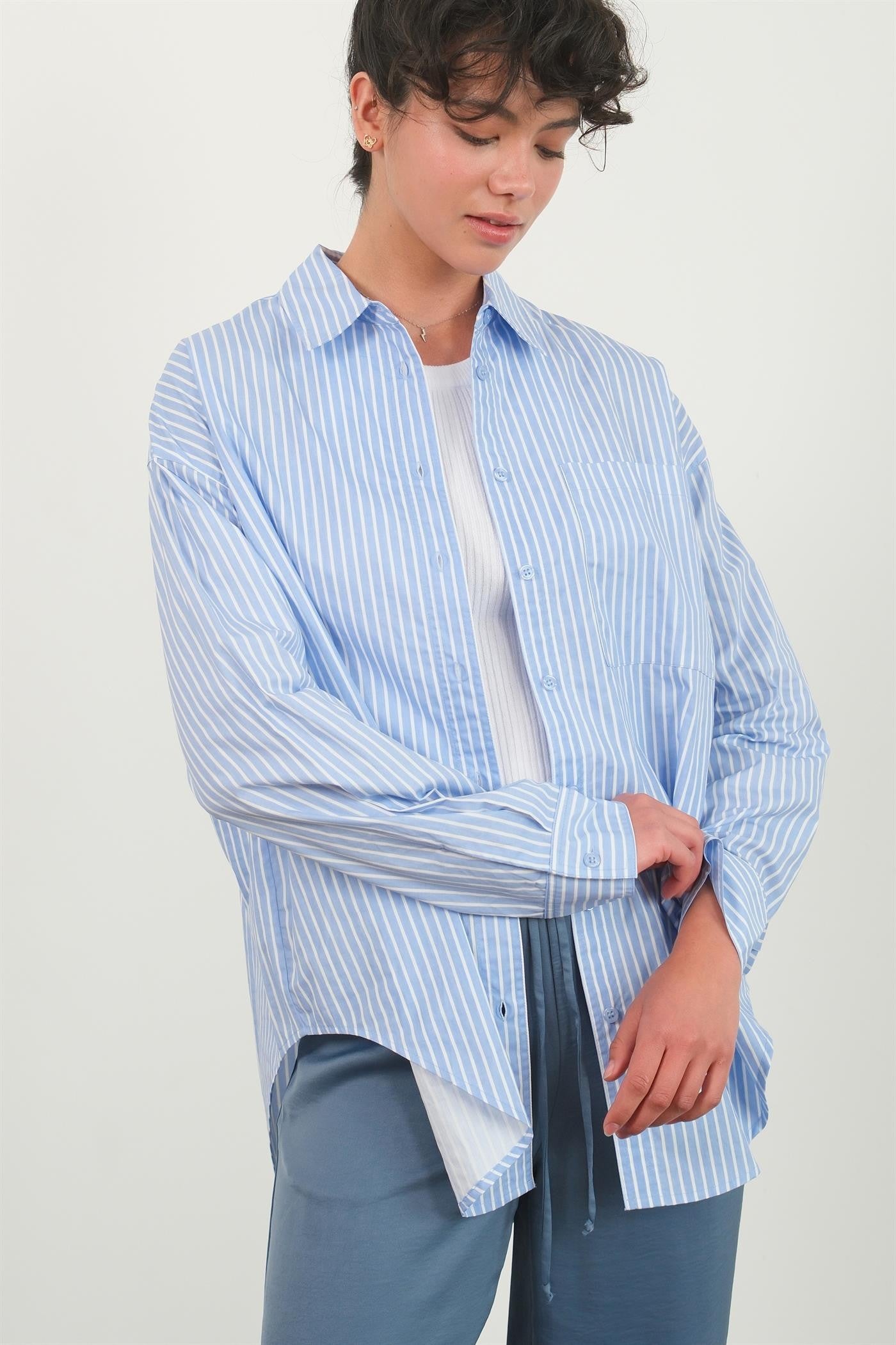 OVERSIZED COTTON BUTTON-UP