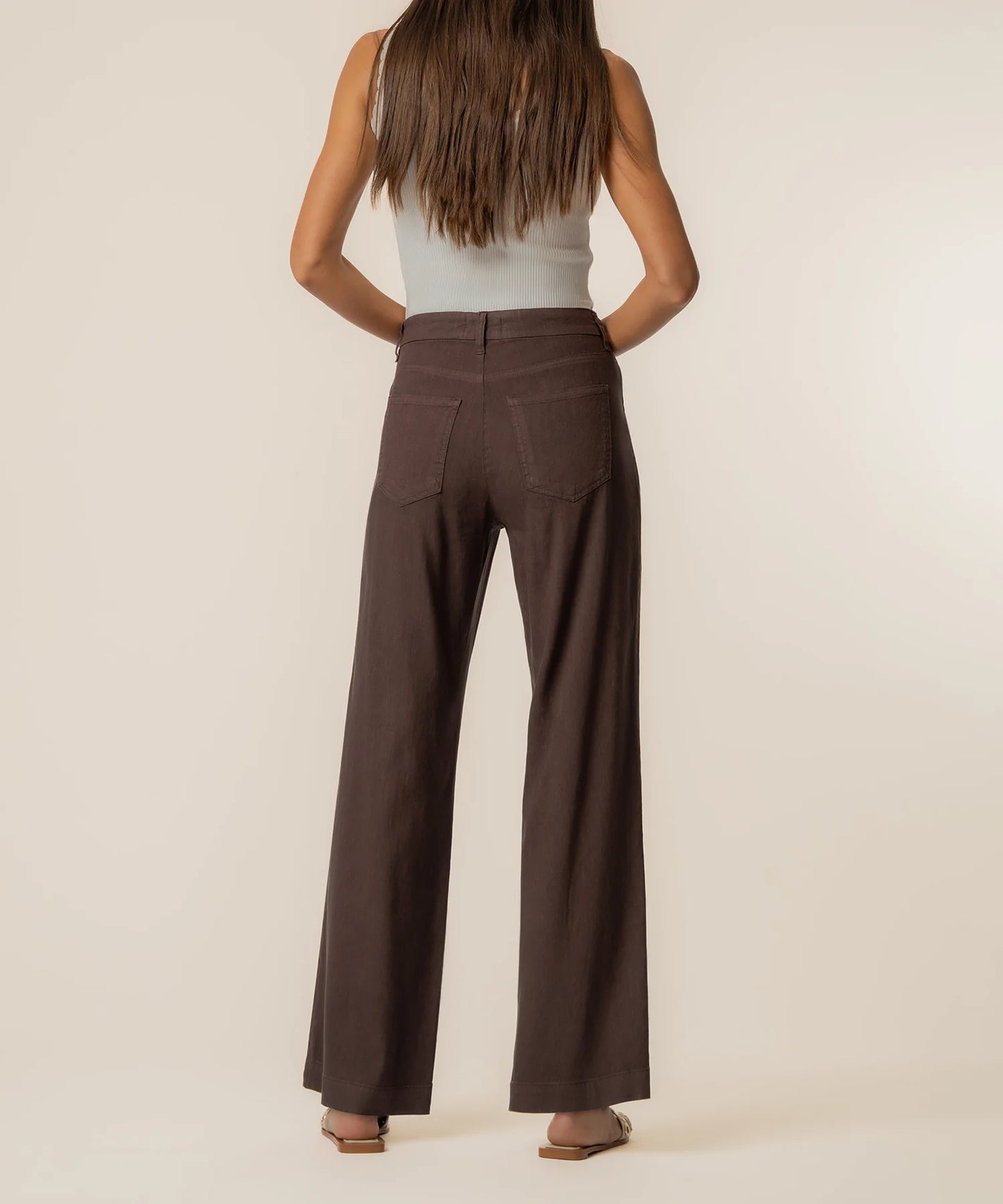 Meg Linen
