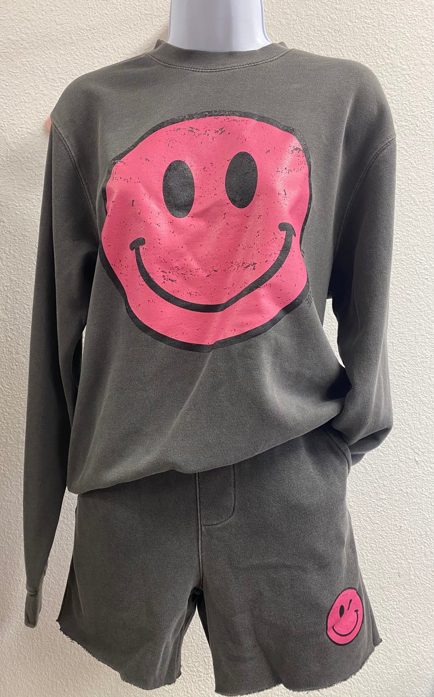 Smiley Crewneck Hot Pink