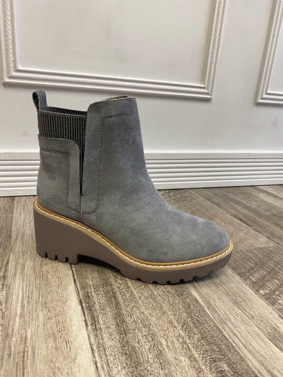 Basic Boot in Grey