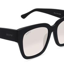 Bella Matte Black Beige Lense